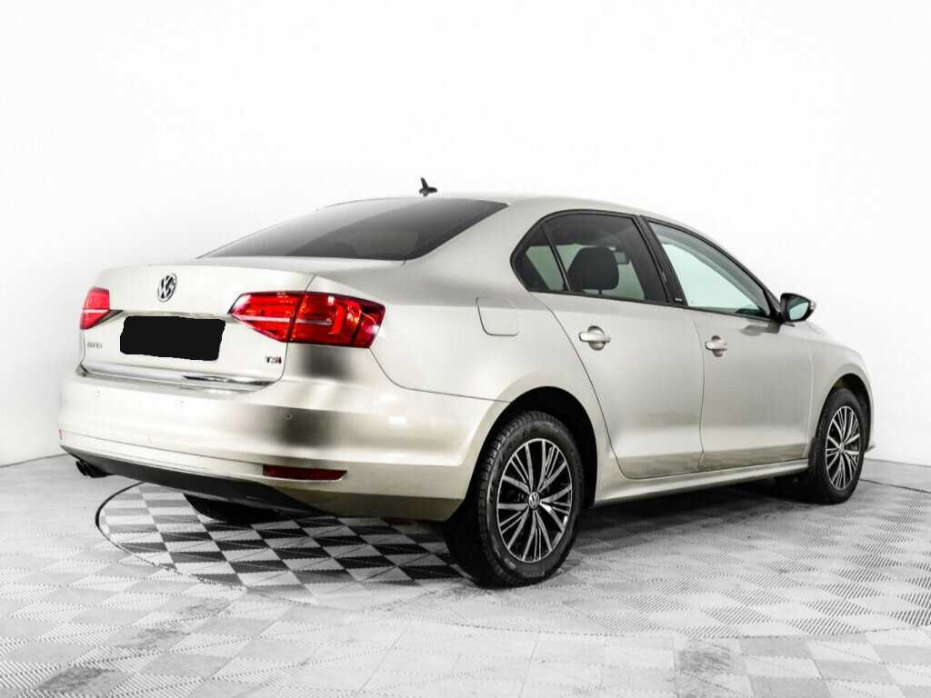 Volkswagen Jetta с пробегом — 2016 год. Фото: #4
