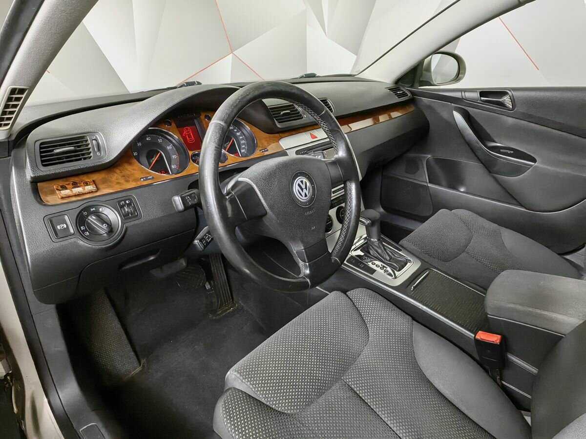 Volkswagen Passat с пробегом — 2008 год. Фото: #13