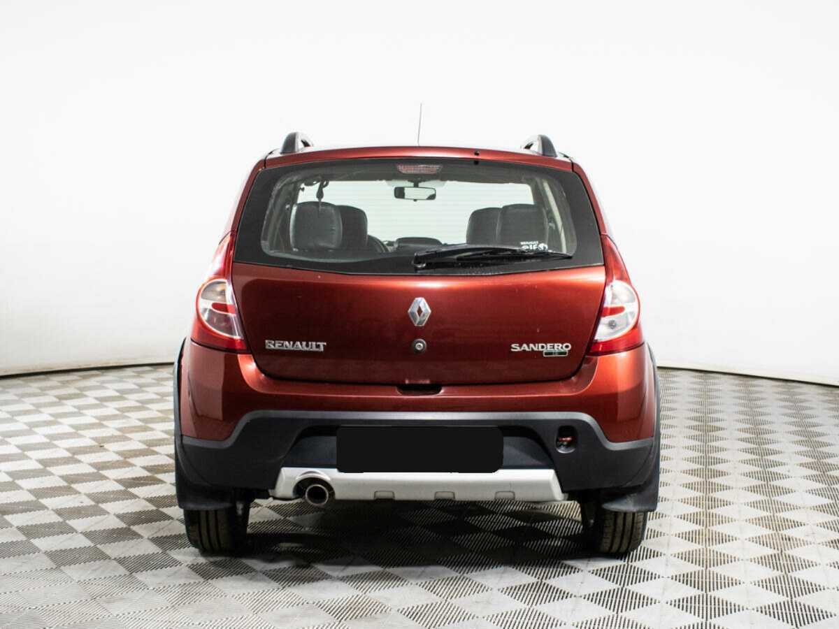 Renault Sandero с пробегом — 2012 год. Фото: #5