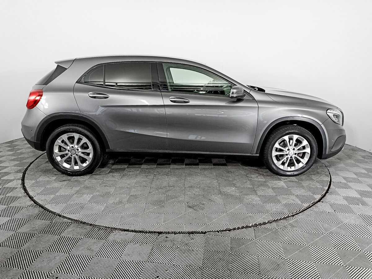 Mercedes-Benz GLA с пробегом — 2015 год. Фото: #3