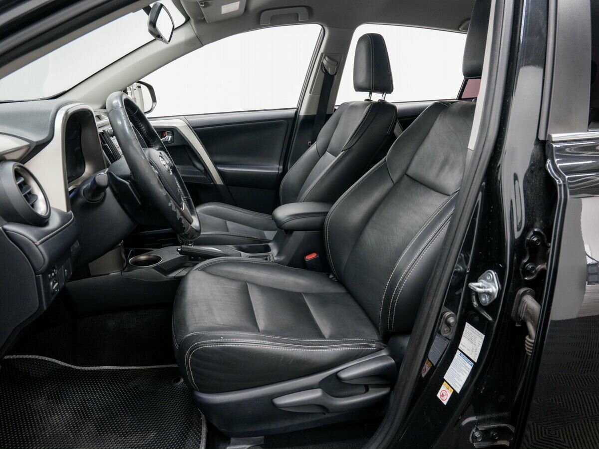 Toyota RAV4 с пробегом — 2014 год. Фото: #13