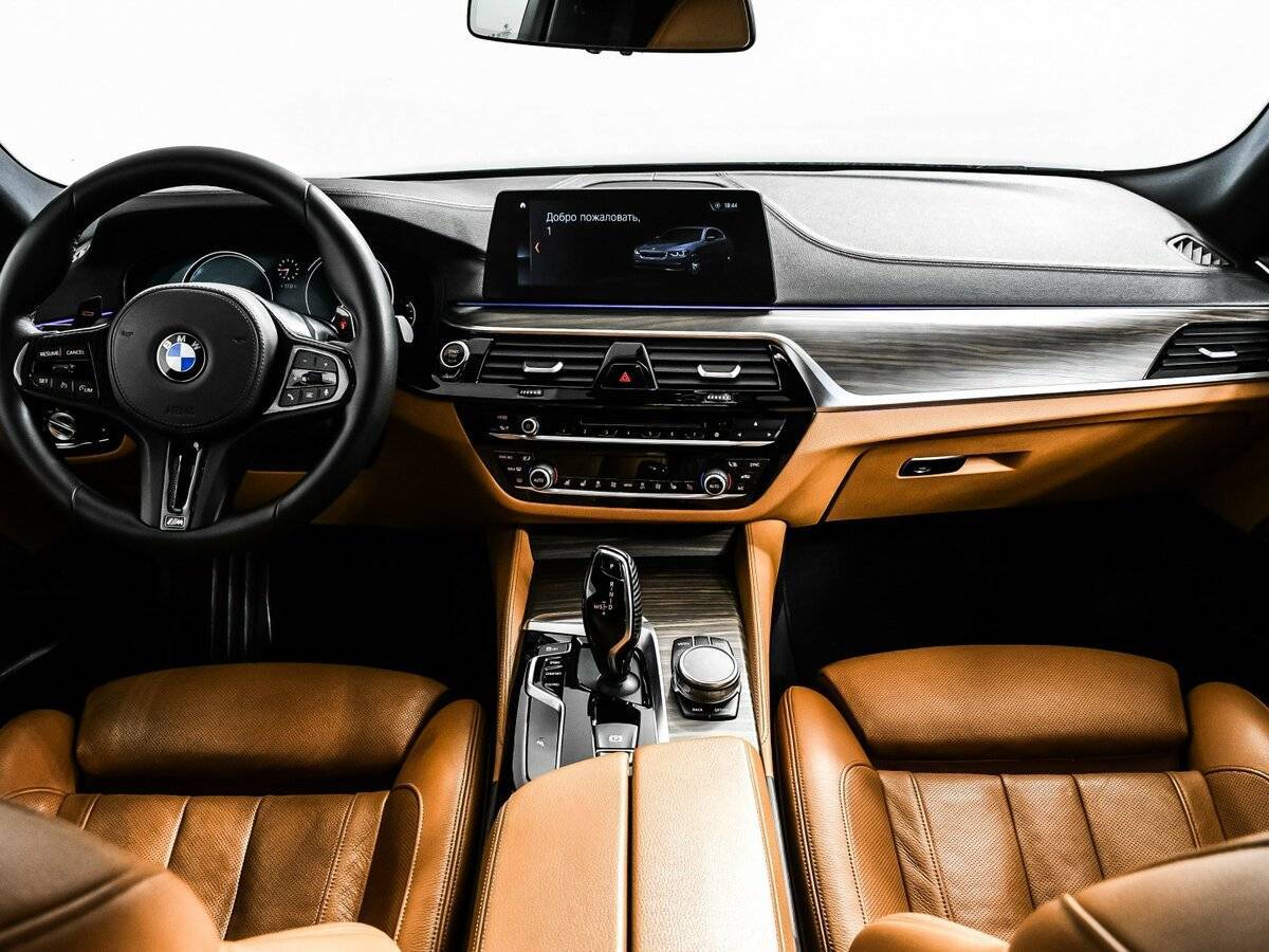 BMW 5 серии с пробегом — 2018 год. Фото: #10