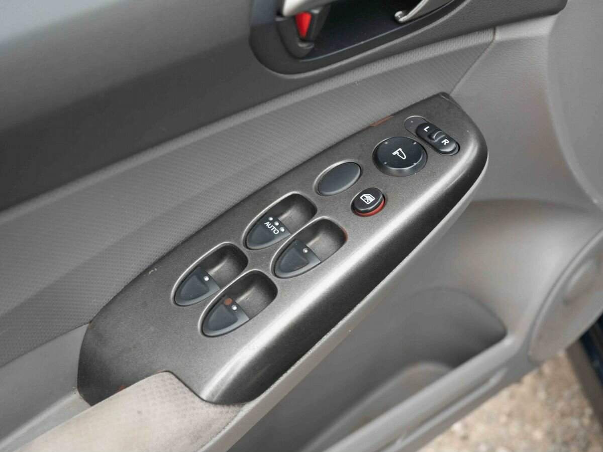 Honda Civic с пробегом — 2006 год. Фото: #15