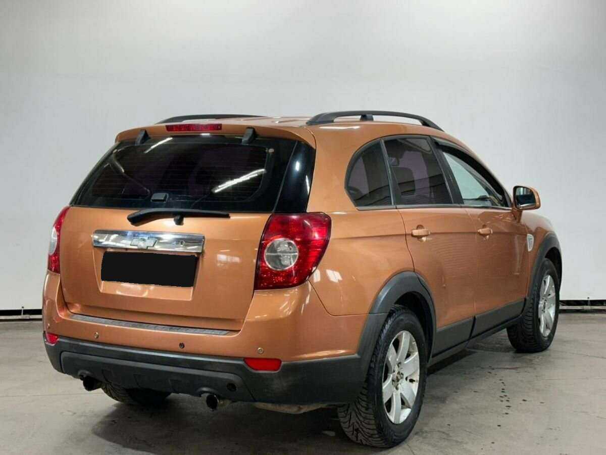 Chevrolet Captiva с пробегом — 2007 год. Фото: #4
