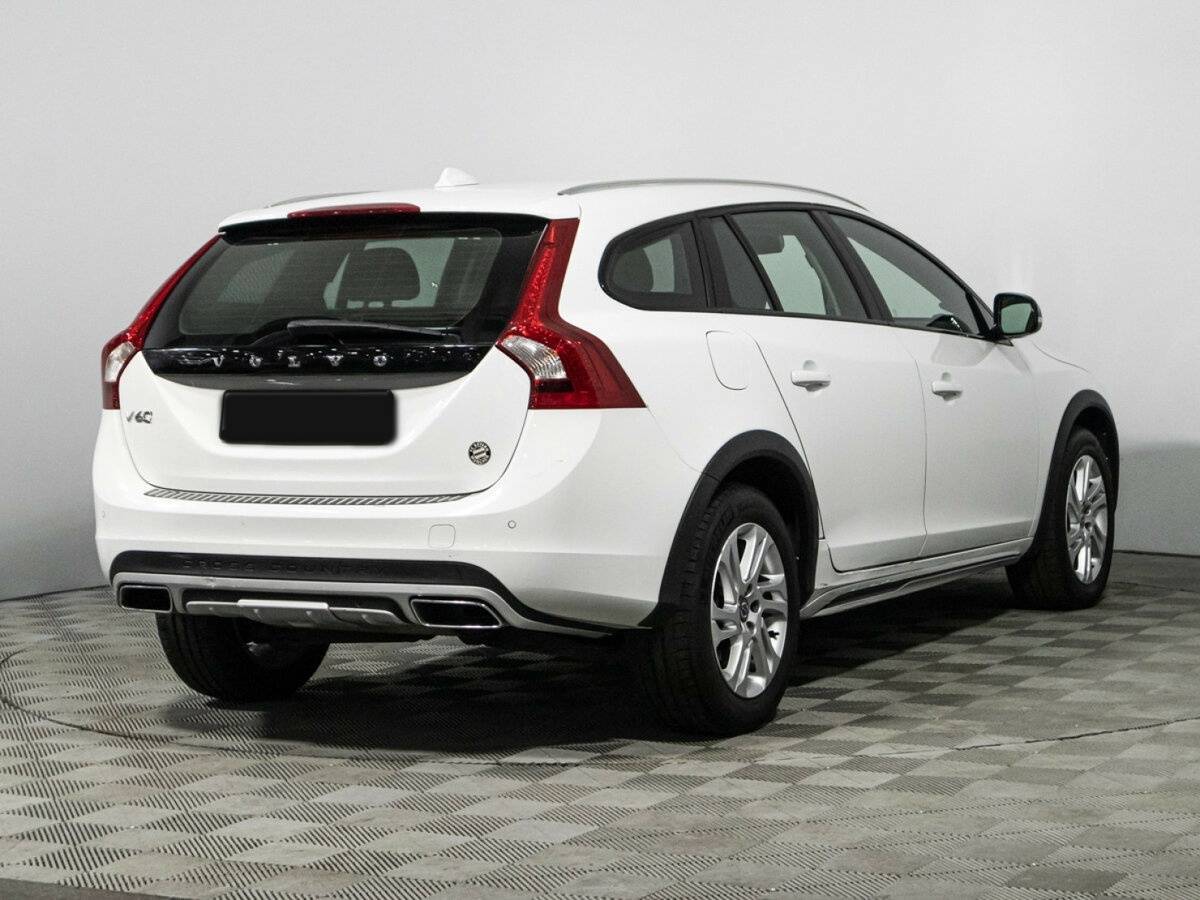 Volvo V60 Cross Country с пробегом — 2018 год. Фото: #4