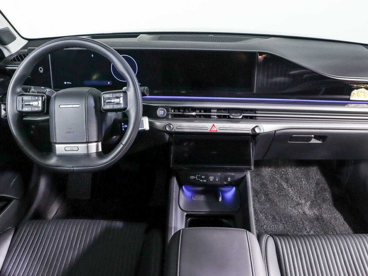 Hyundai Grandeur с пробегом — 2022 год. Фото: #9