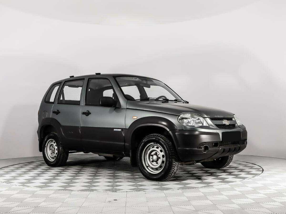 Chevrolet Niva с пробегом — 2011 год. Фото: #2