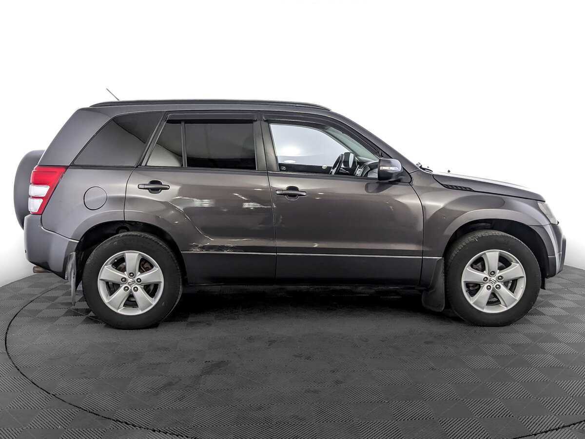 Suzuki Grand Vitara с пробегом — 2010 год. Фото: #3