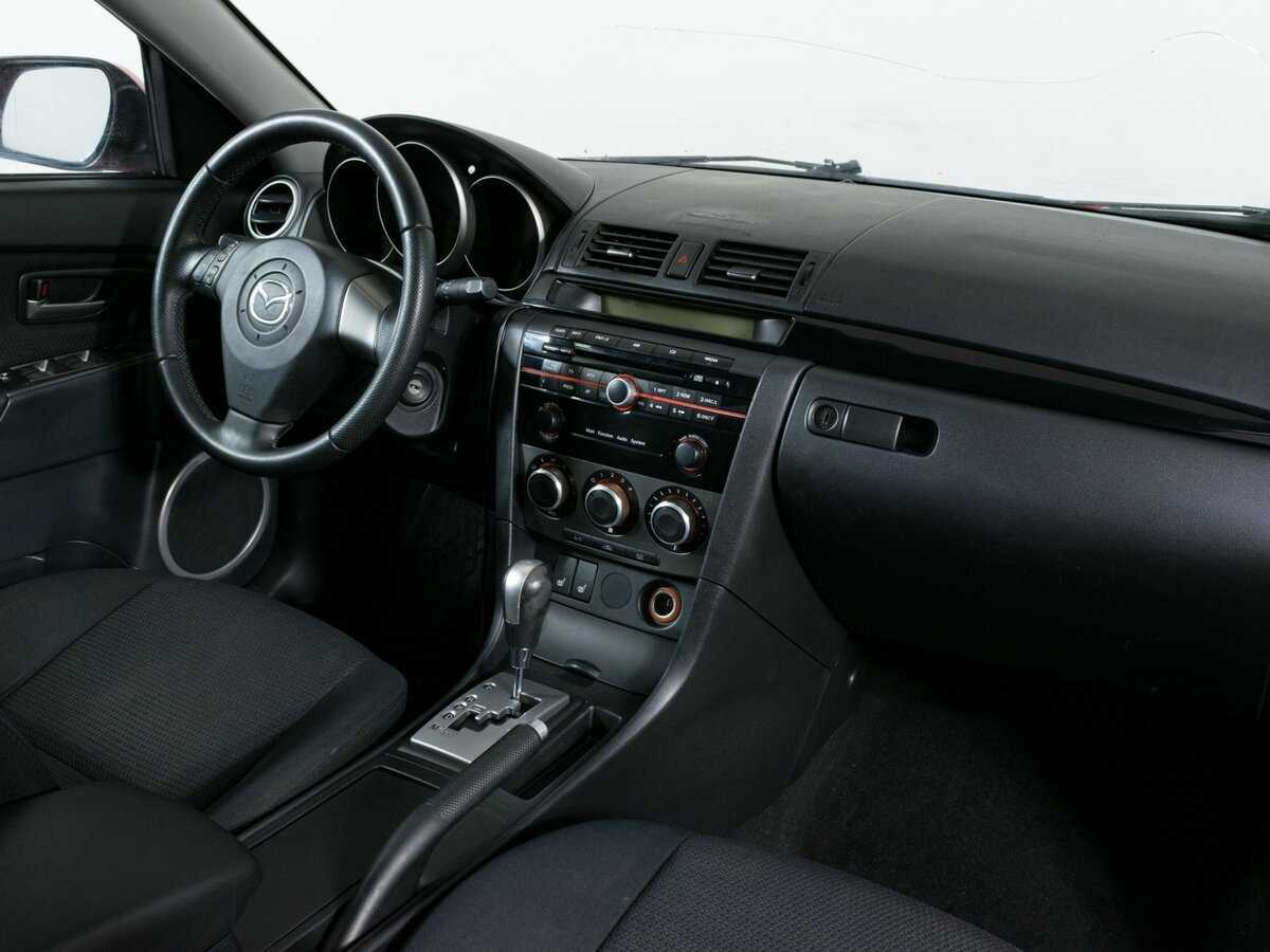 Mazda 3 с пробегом — 2007 год. Фото: #7