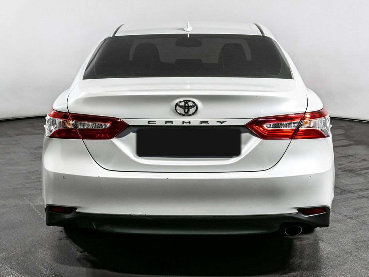 Toyota Camry с пробегом — 2020 год. Фото: #4