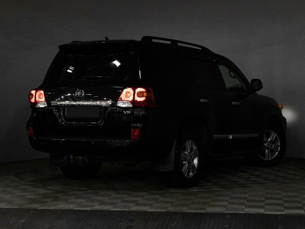 Toyota Land Cruiser с пробегом — 2015 год. Фото: #27