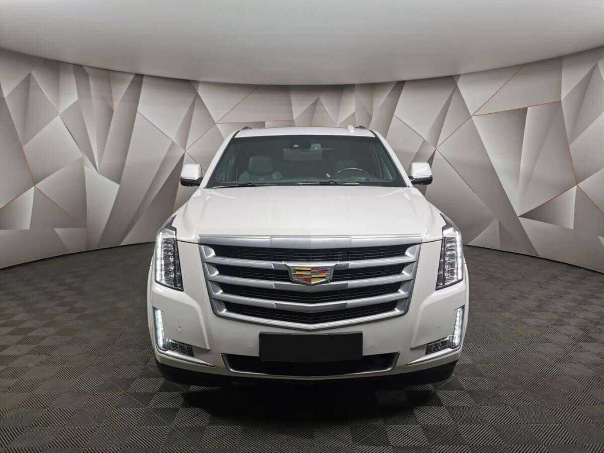 Cadillac Escalade с пробегом — 2016 год. Фото: #6