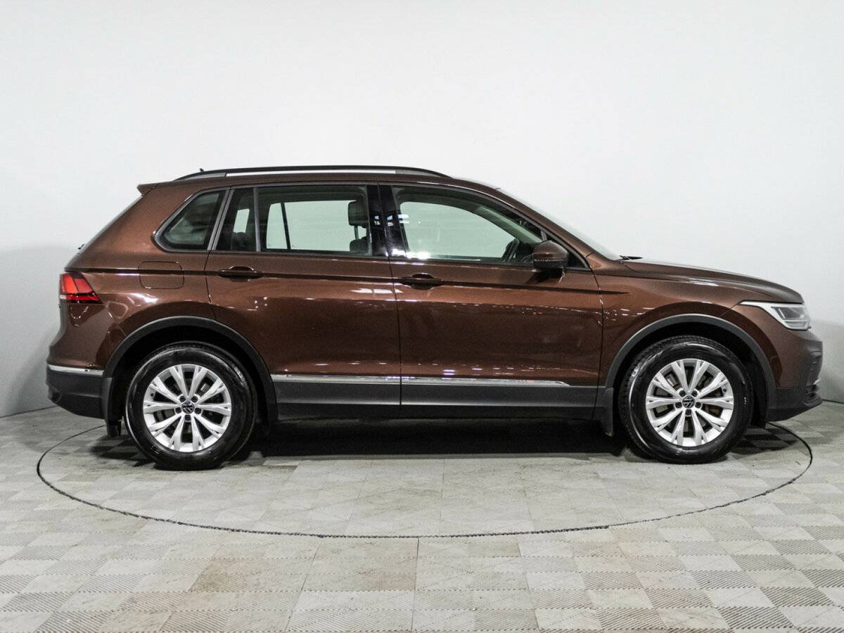 Volkswagen Tiguan с пробегом — 2021 год. Фото: #3