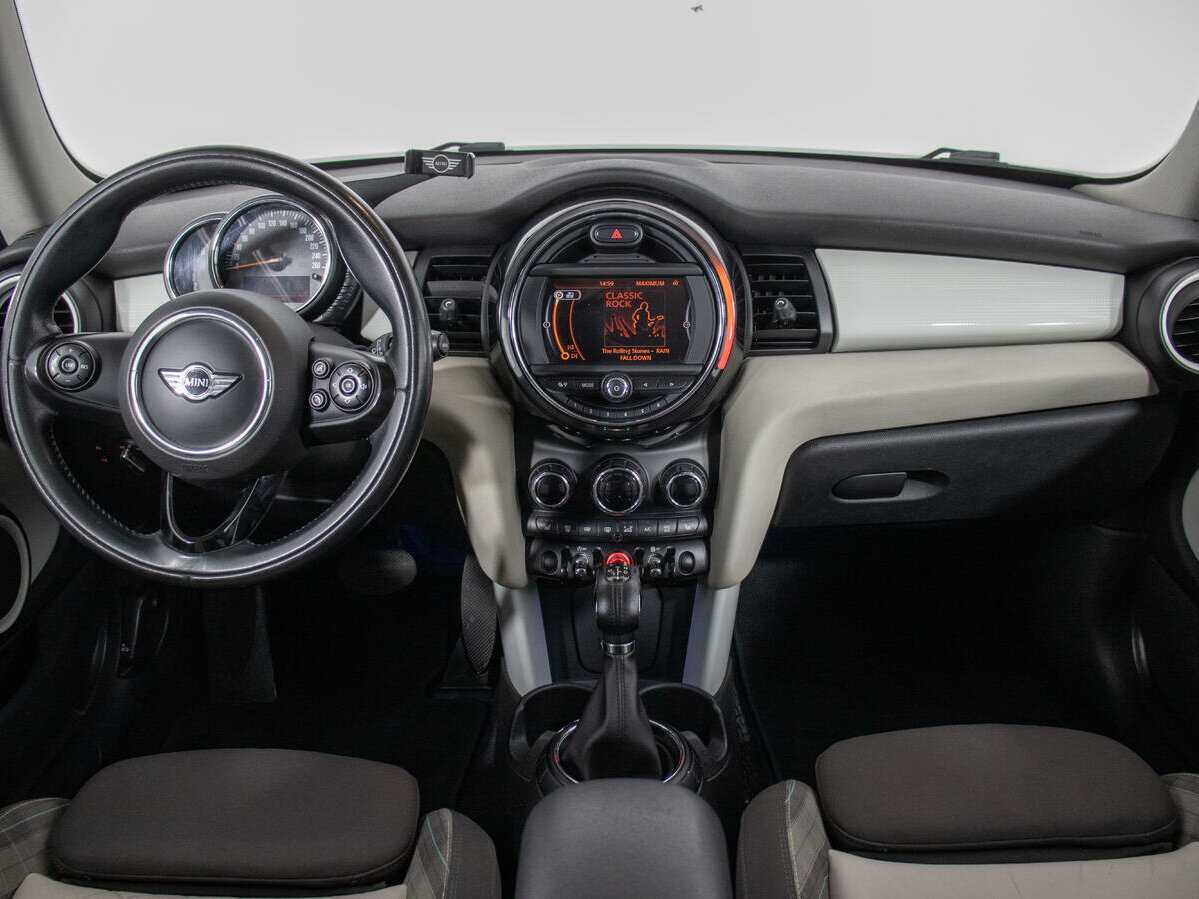 Mini Hatch с пробегом — 2014 год. Фото: #12