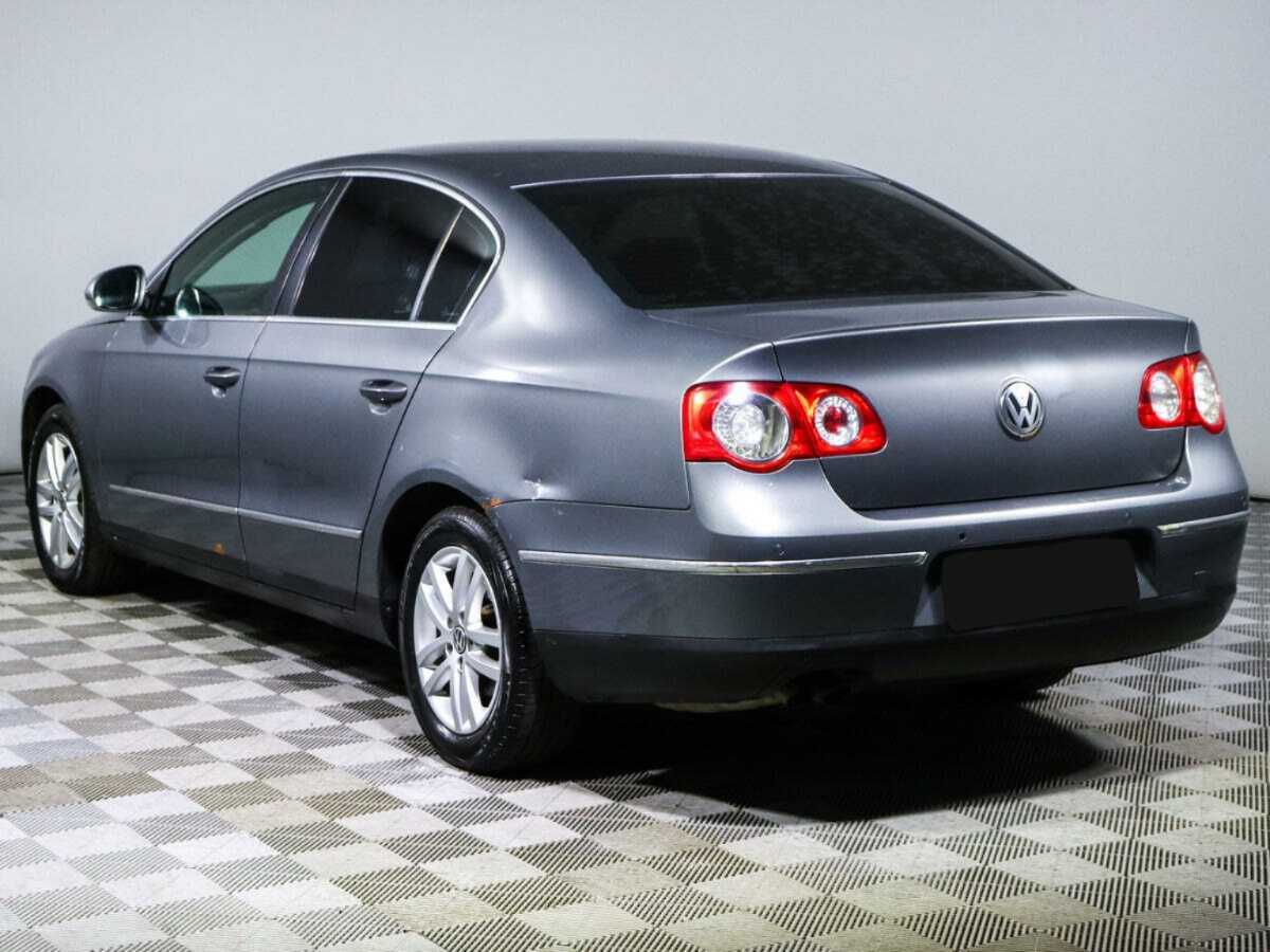 Volkswagen Passat с пробегом — 2005 год. Фото: #6