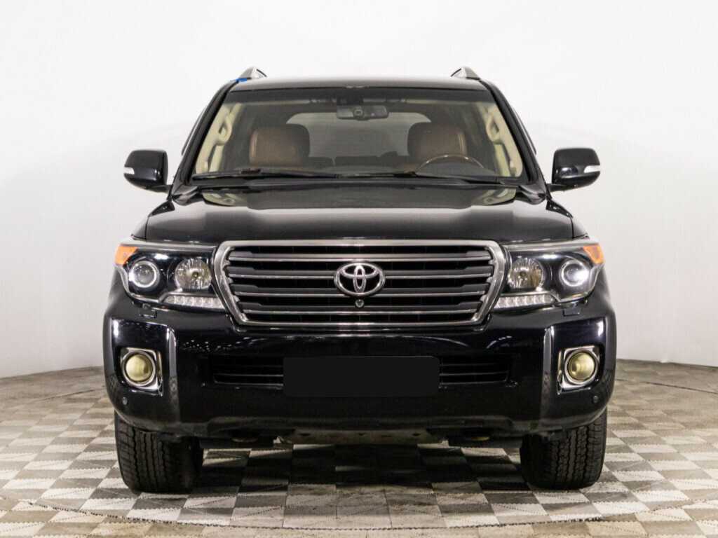 Toyota Land Cruiser с пробегом — 2014 год. Фото: #1