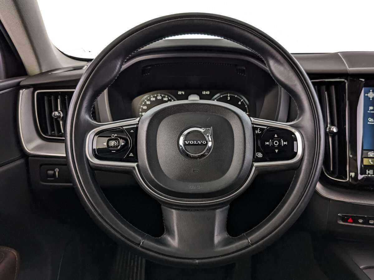 Volvo XC60 с пробегом — 2018 год. Фото: #16