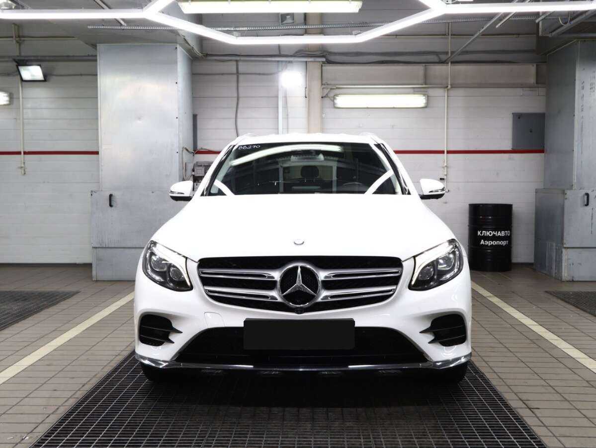 Mercedes-Benz GLC с пробегом — 2015 год. Фото: #1