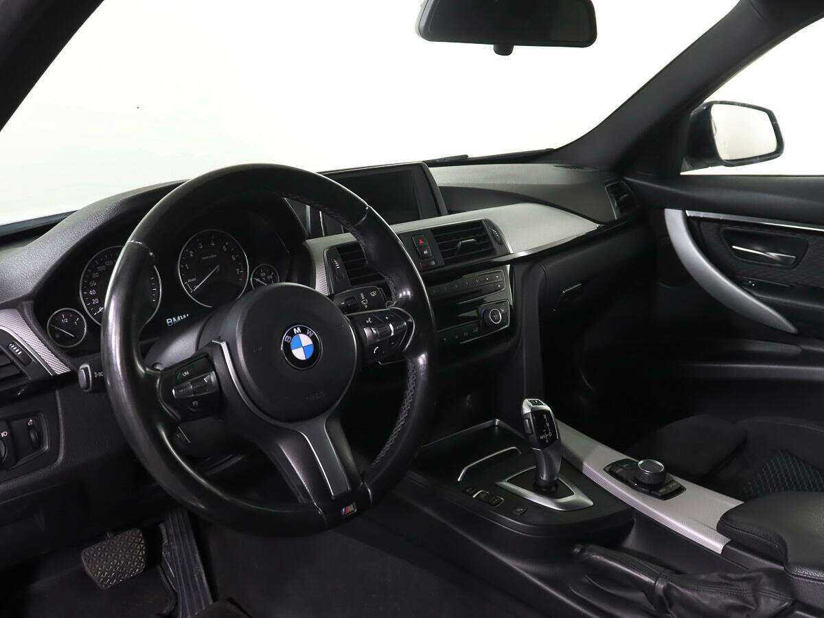 BMW 3 серии с пробегом — 2016 год. Фото: #11