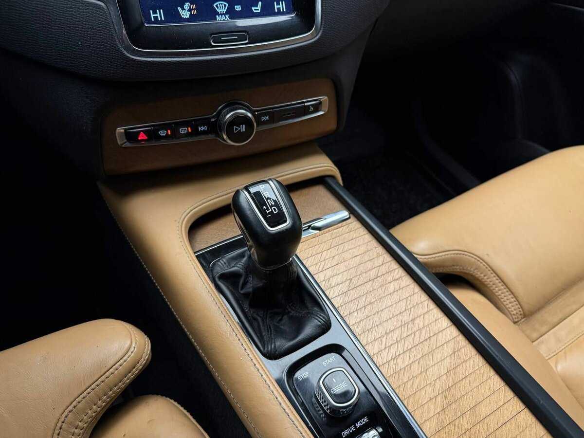 Volvo XC90 с пробегом — 2015 год. Фото: #9