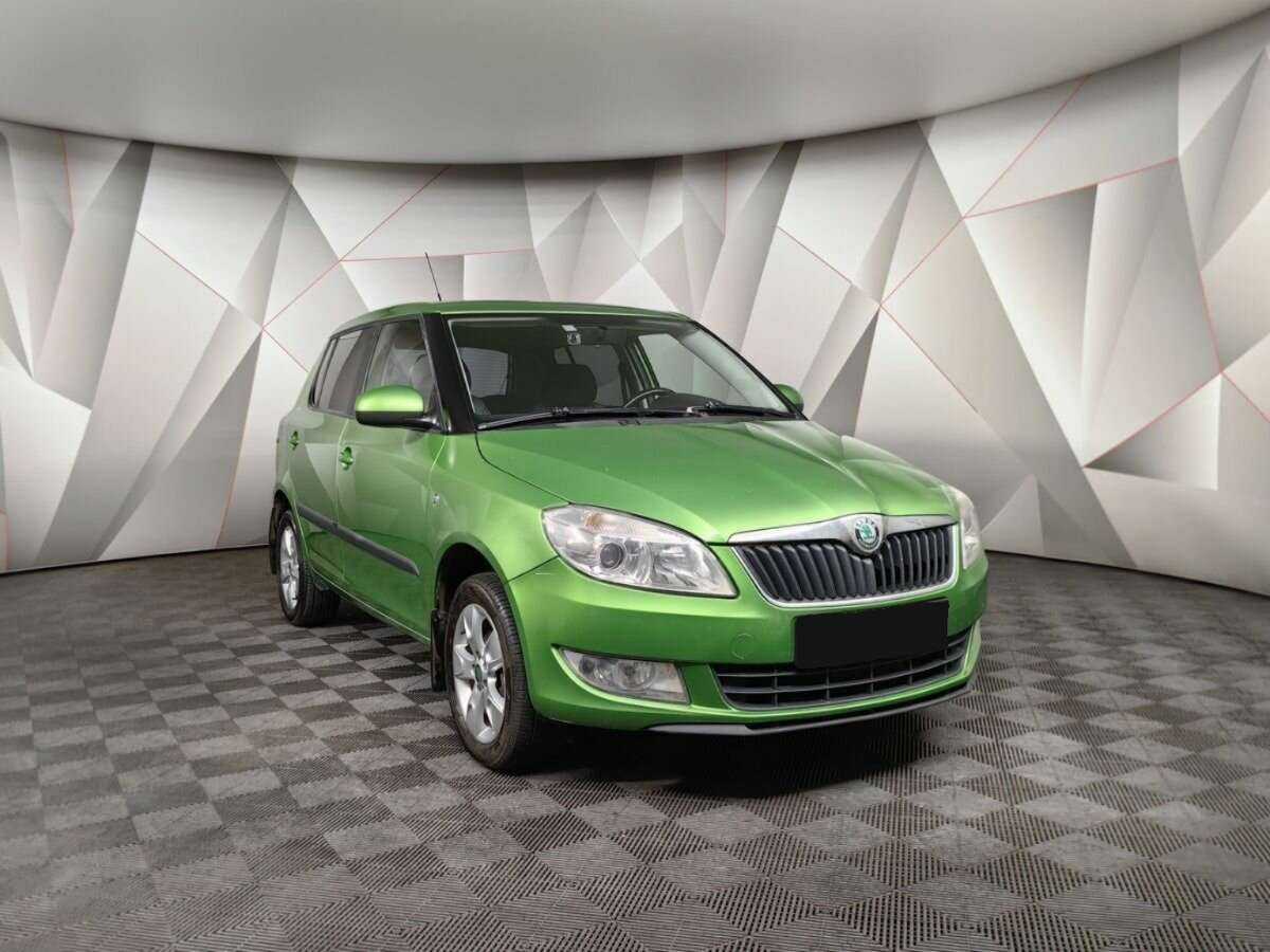 Skoda Fabia с пробегом — 2011 год. Фото: #2