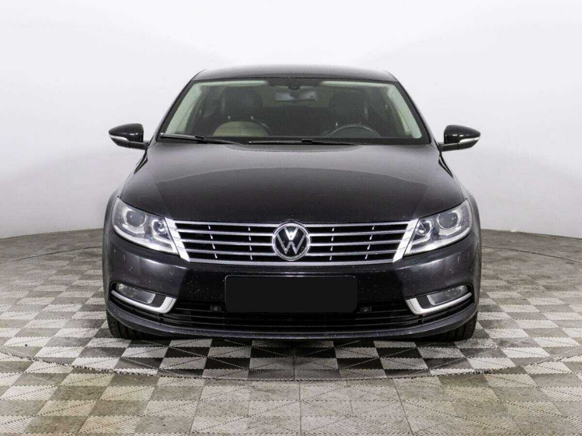 Volkswagen Passat CC с пробегом — 2012 год. Фото: #1