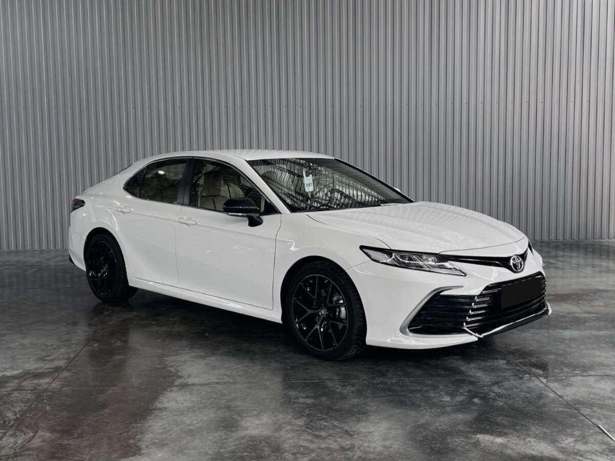 Toyota Camry с пробегом — 2022 год. Фото: #2