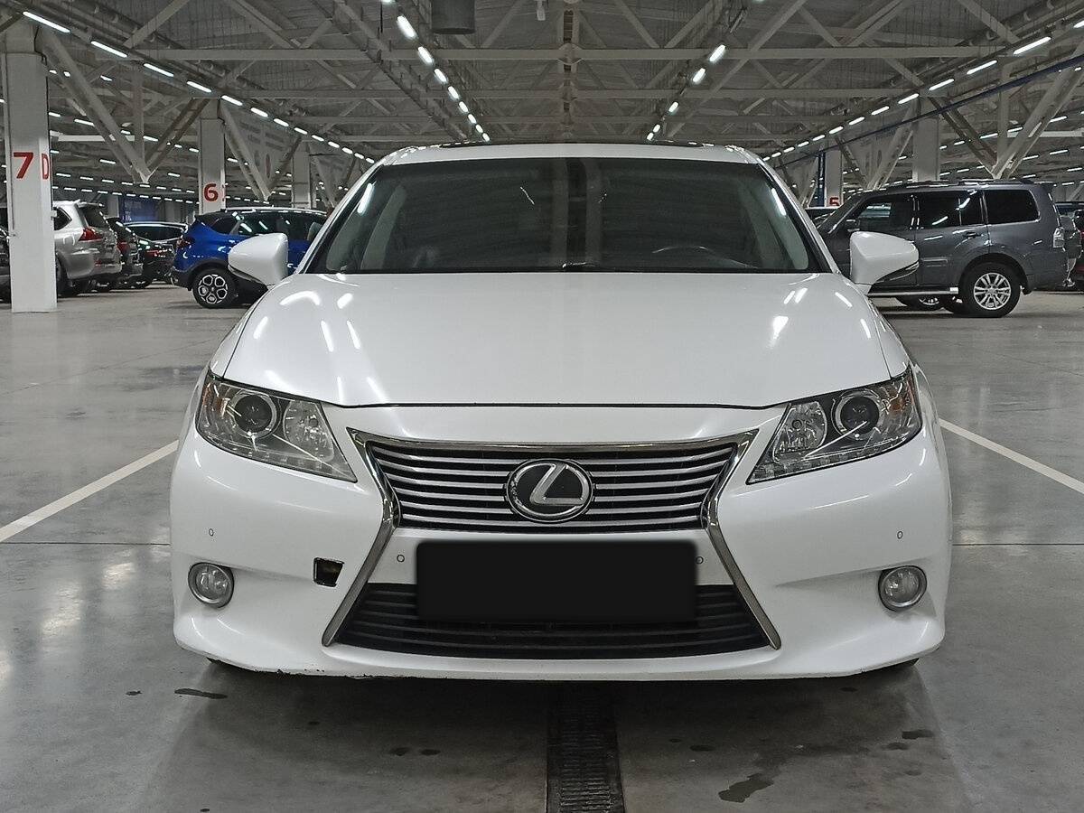 Lexus ES с пробегом — 2013 год. Фото: #1
