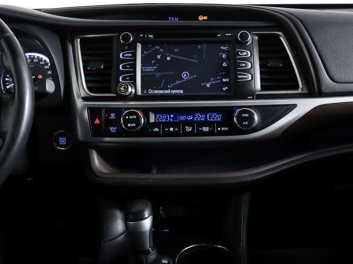 Toyota Highlander с пробегом — 2015 год. Фото: #11