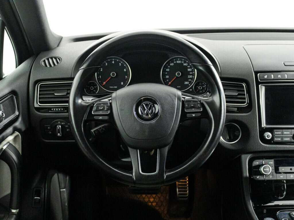 Volkswagen Touareg с пробегом — 2017 год. Фото: #24