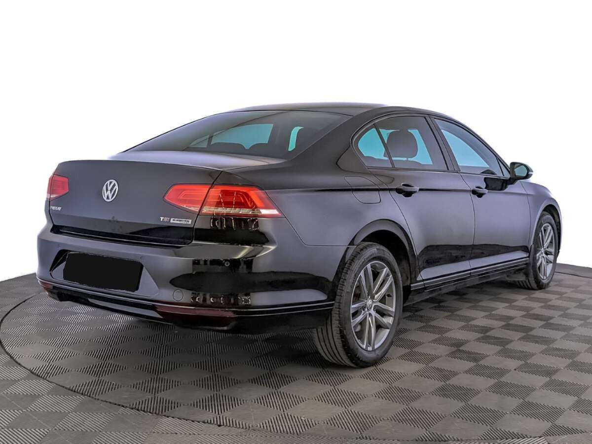 Volkswagen Passat с пробегом — 2016 год. Фото: #4