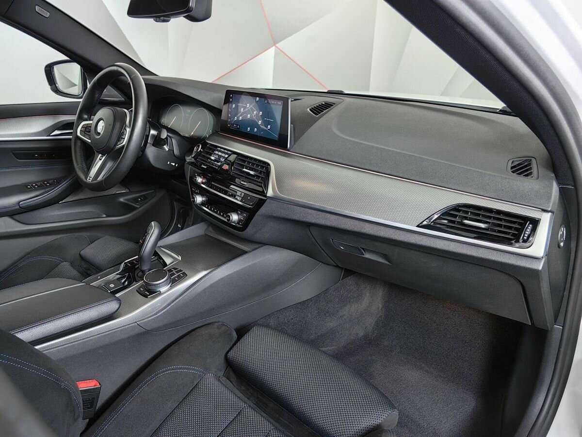 BMW 5 серии с пробегом — 2019 год. Фото: #8