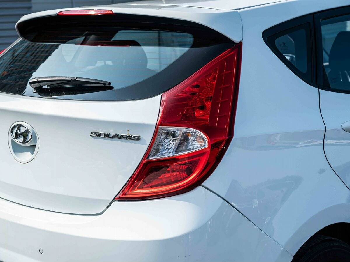 Hyundai Solaris с пробегом — 2014 год. Фото: #19
