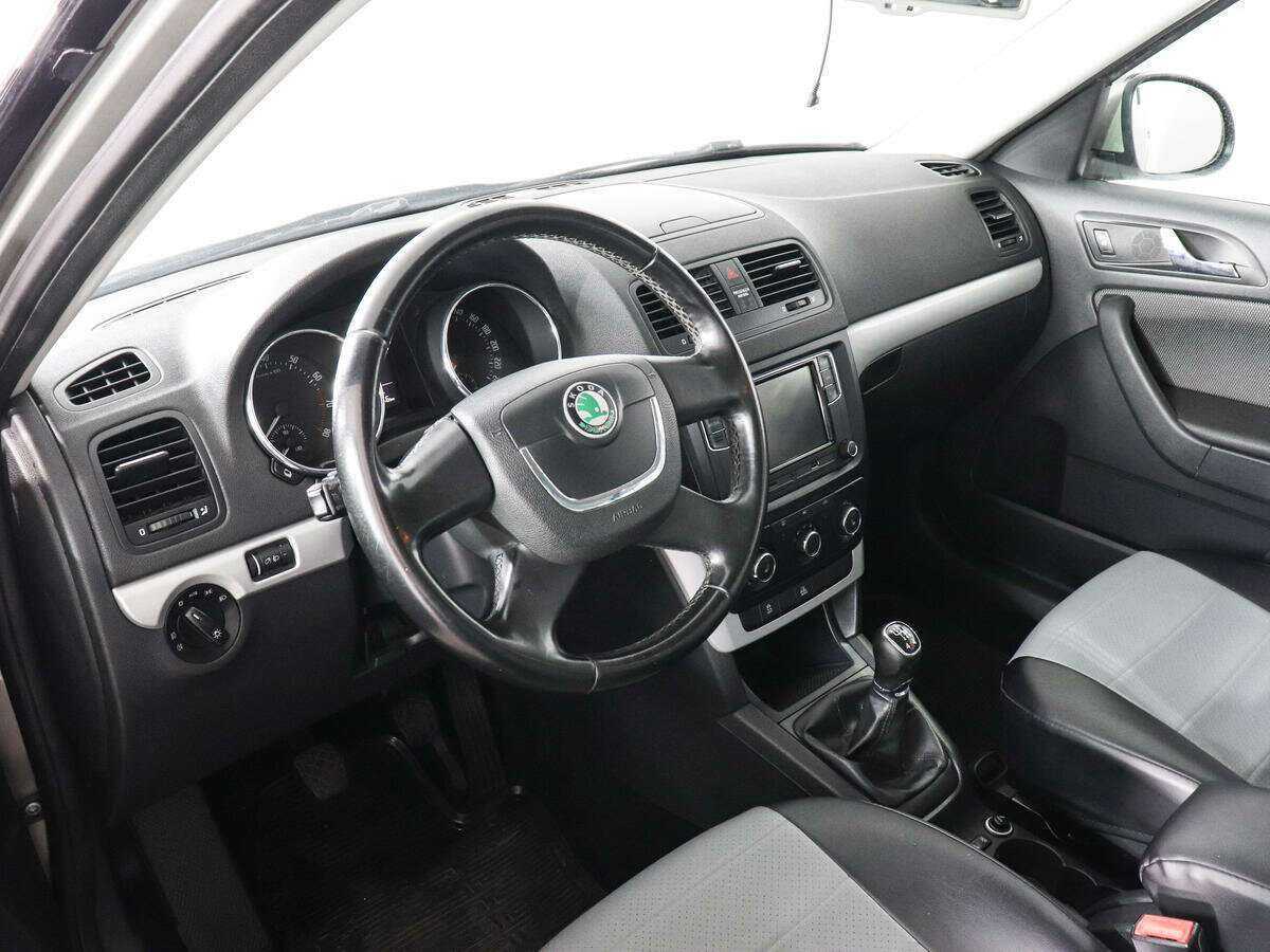 Skoda Yeti с пробегом — 2012 год. Фото: #8