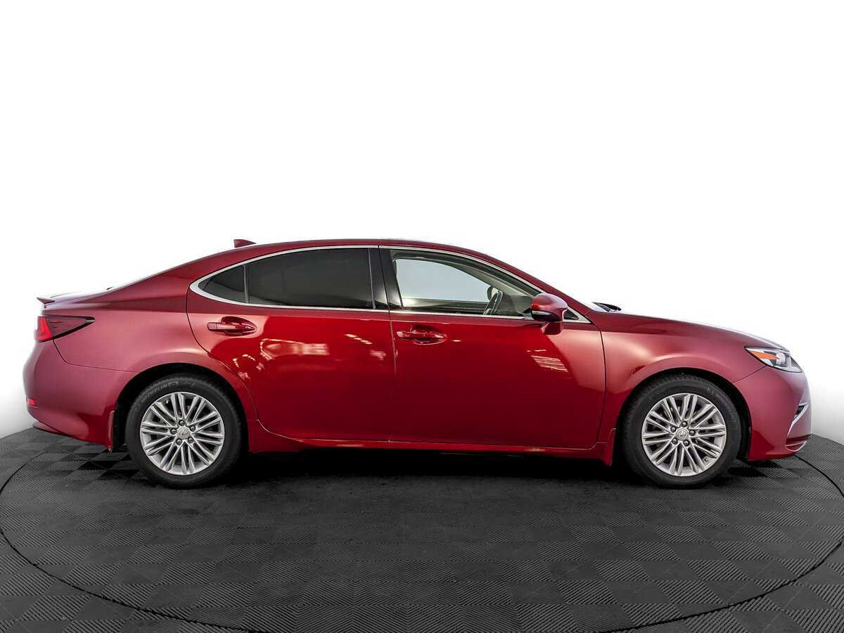 Lexus ES с пробегом — 2017 год. Фото: #3