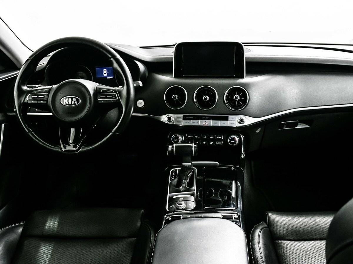 Kia Stinger с пробегом — 2018 год. Фото: #10