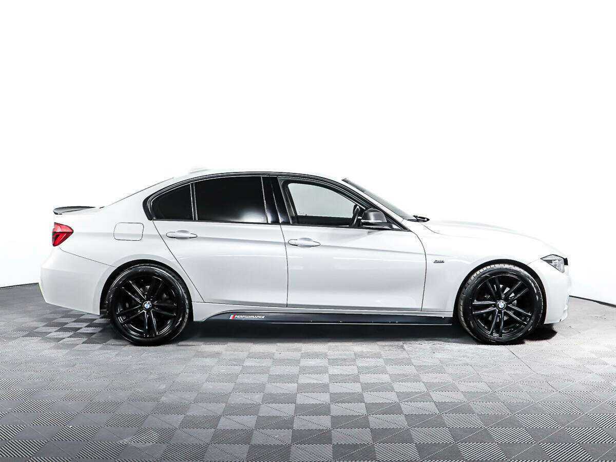 BMW 3 серии с пробегом — 2016 год. Фото: #3