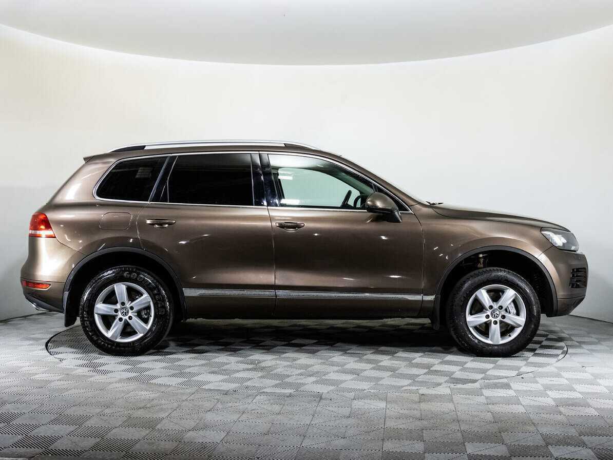 Volkswagen Touareg с пробегом — 2011 год. Фото: #3