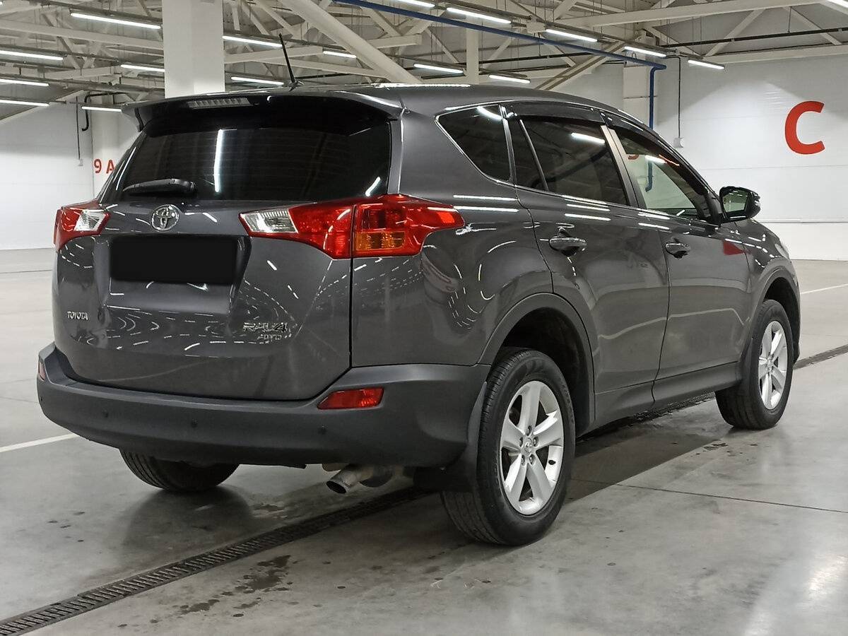 Toyota RAV4 с пробегом — 2013 год. Фото: #4