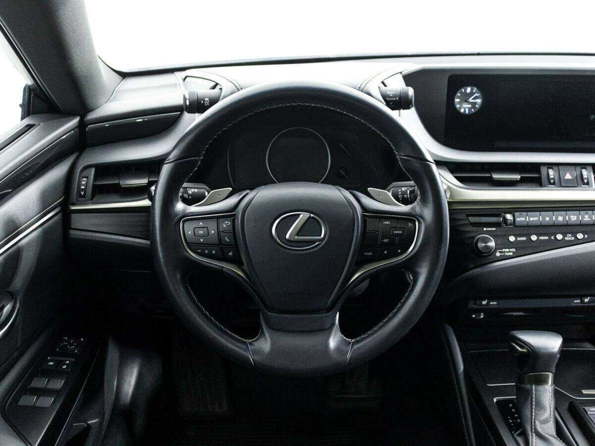 Lexus ES с пробегом — 2019 год. Фото: #20