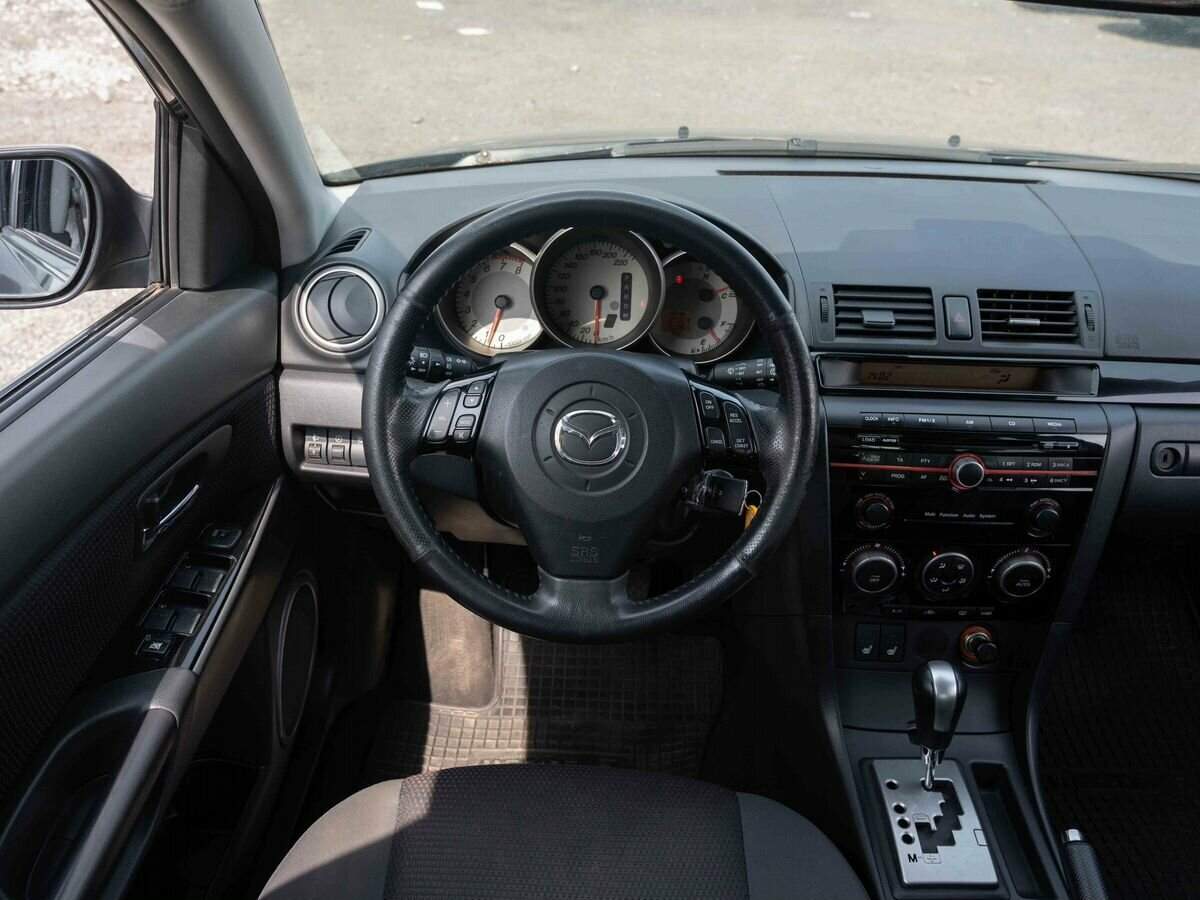 Mazda 3 с пробегом — 2008 год. Фото: #13