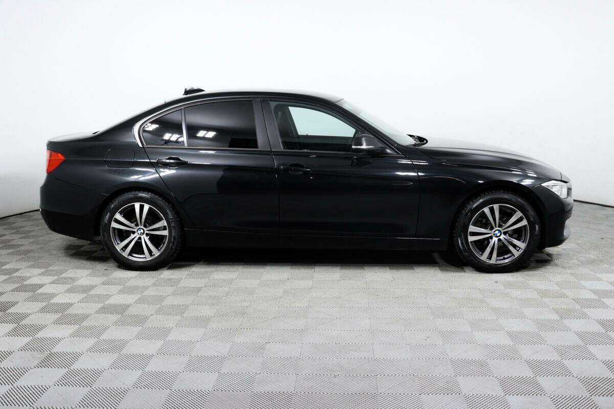 BMW 3 серии с пробегом — 2015 год. Фото: #3