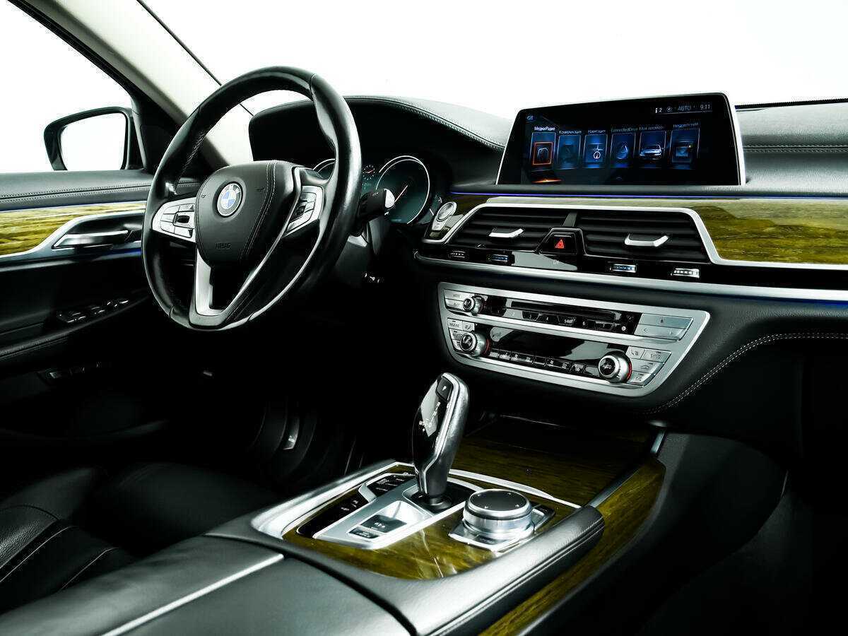 BMW 7 серии с пробегом — 2016 год. Фото: #8