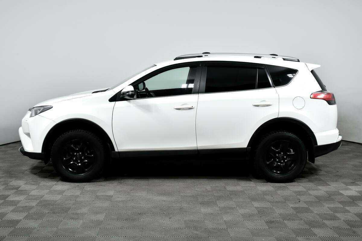 Toyota RAV4 с пробегом — 2018 год. Фото: #7