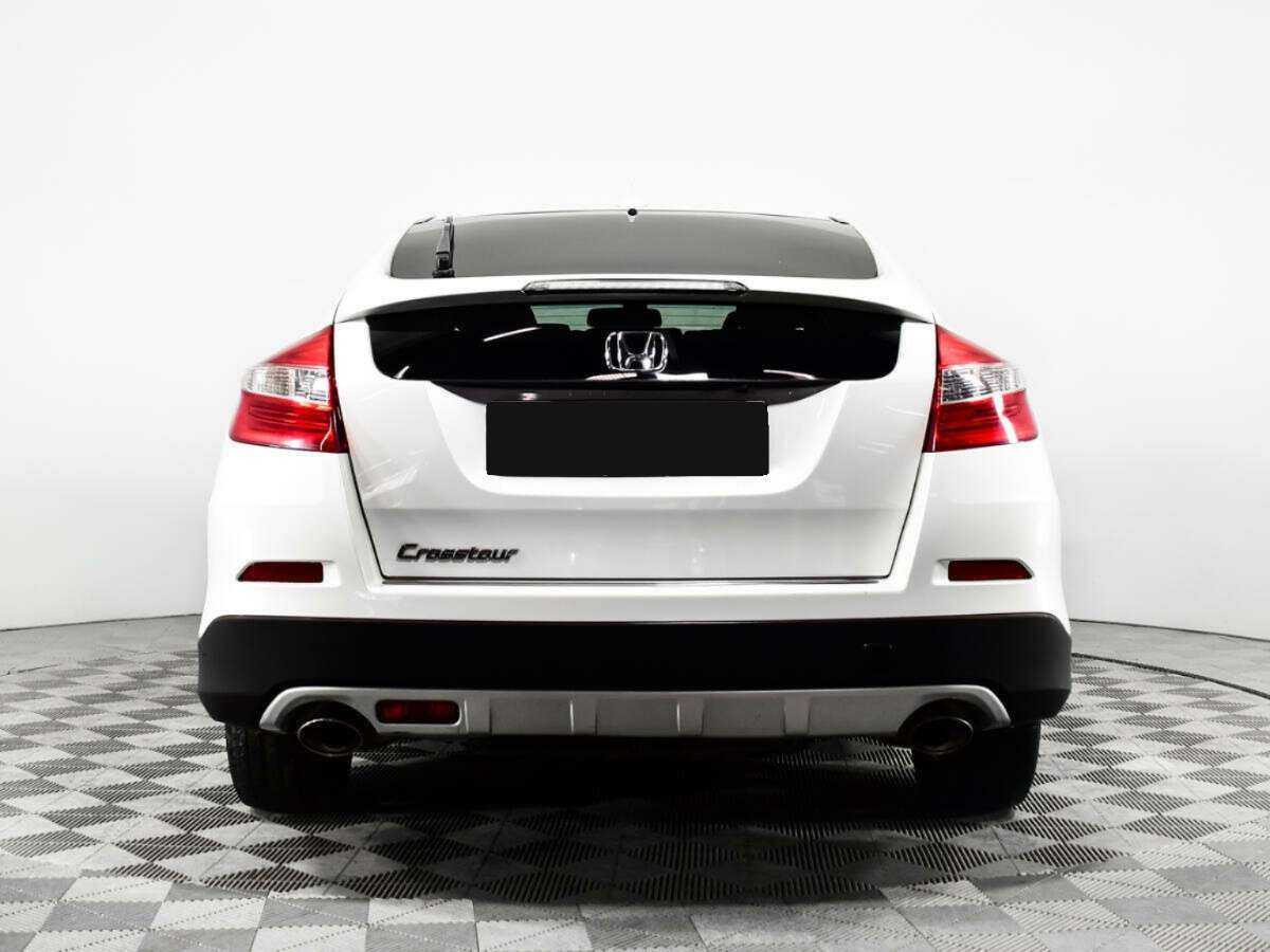 Honda Crosstour с пробегом — 2014 год. Фото: #5