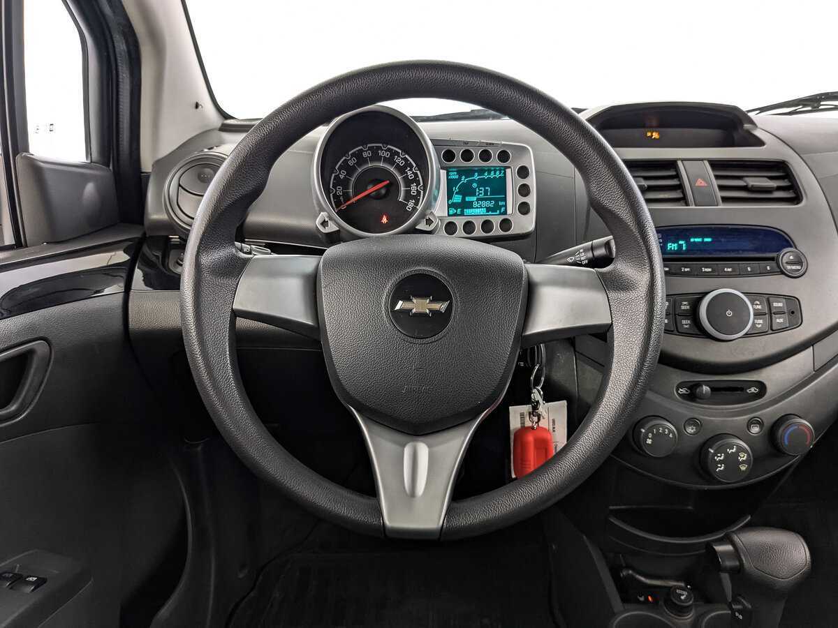 Chevrolet Spark с пробегом — 2011 год. Фото: #20