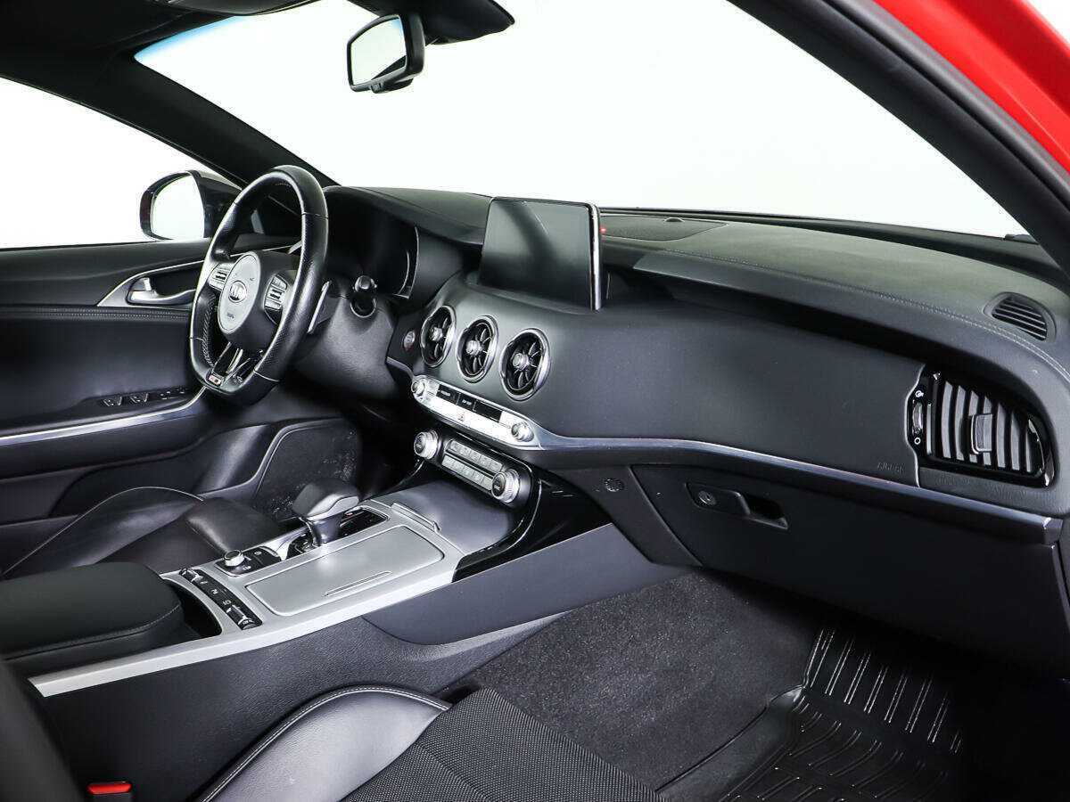 Kia Stinger с пробегом — 2019 год. Фото: #7