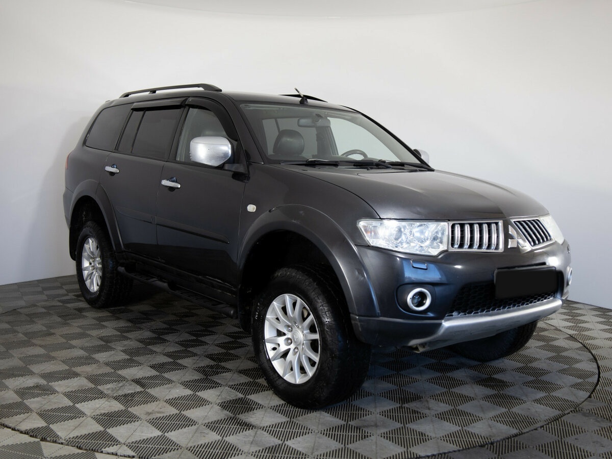 Mitsubishi Pajero Sport с пробегом — 2010 год. Фото: #2