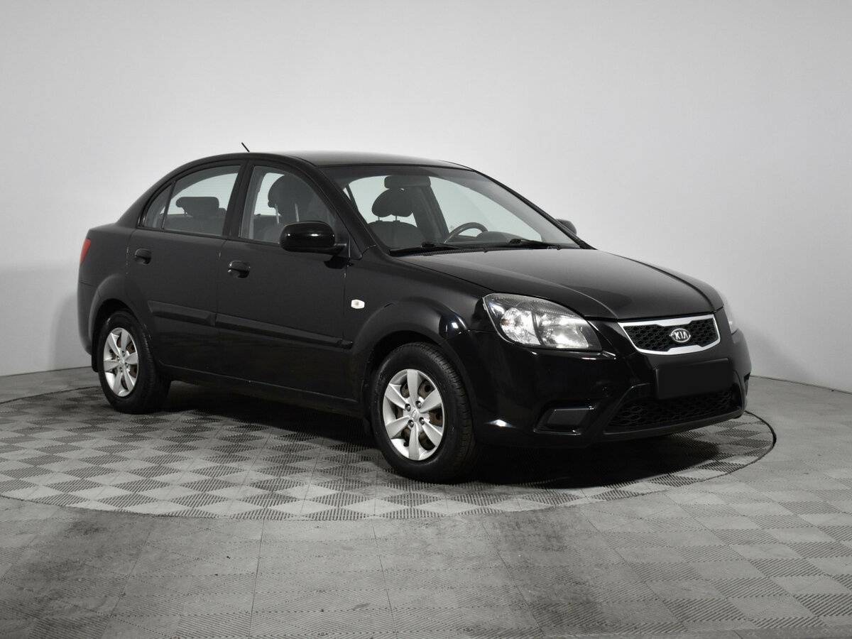 Kia Rio с пробегом — 2010 год. Фото: #2