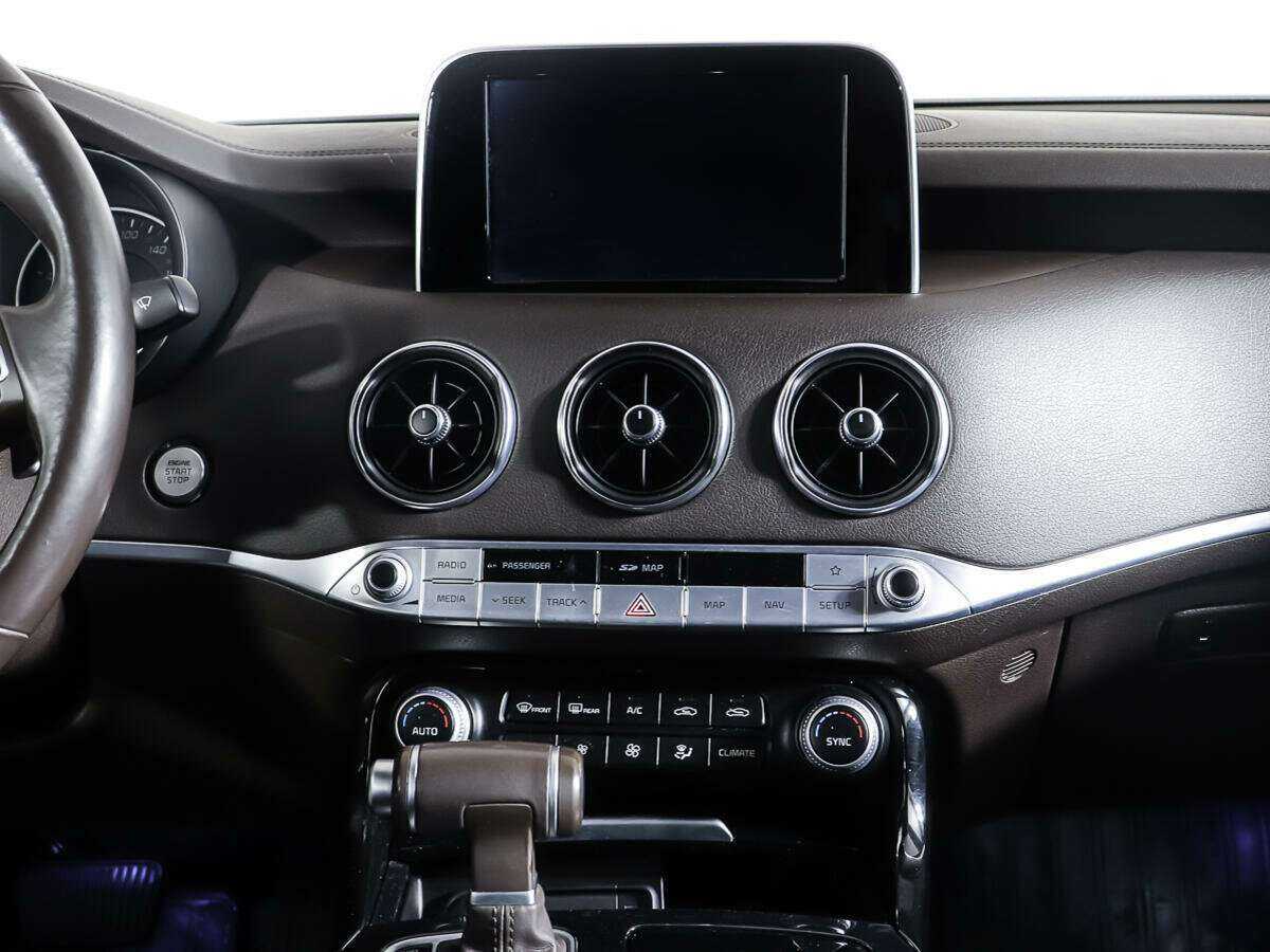 Kia Stinger с пробегом — 2018 год. Фото: #11